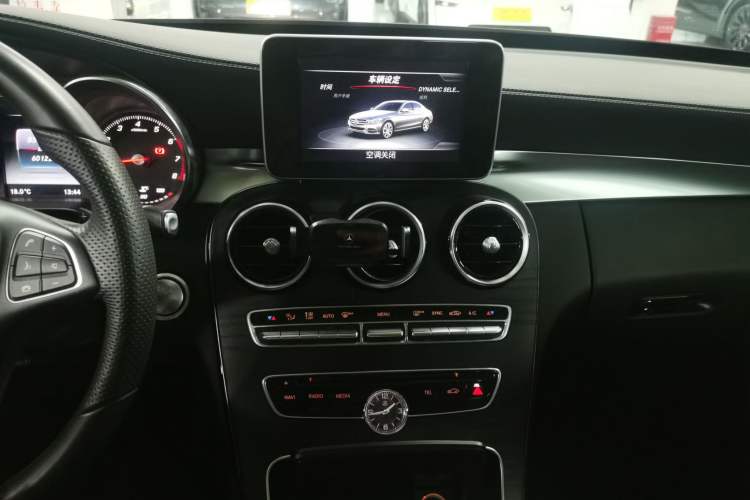 Used Mercedes-Benz C-Class 2016 C 200 L Sport Edition Audio And AC Panel