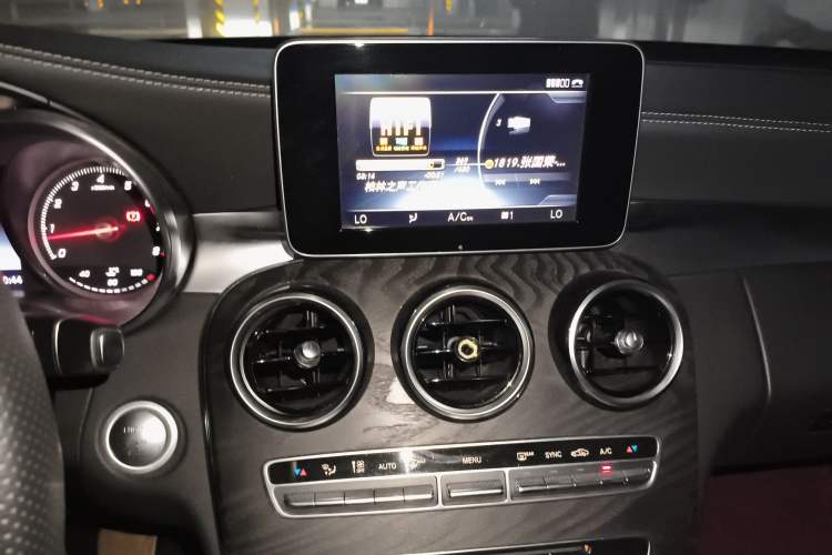 Used Mercedes-Benz C-Class 2016 C 200 L Sport Edition Audio And AC Panel