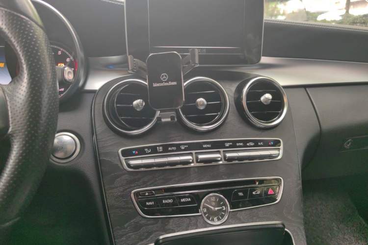 Used Mercedes-Benz C-Class 2016 C 200 L Sport Edition Audio And AC Panel