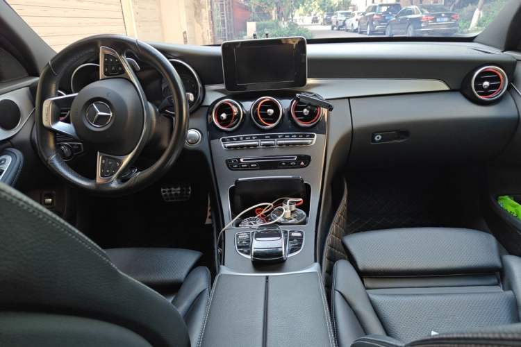 Used Mercedes-Benz C-Class 2016 C 200 Sport Edition Center Console