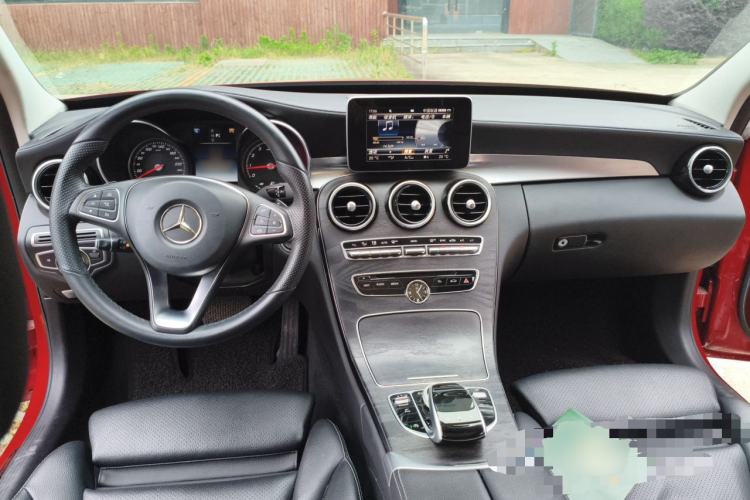 Used Mercedes-Benz C-Class 2016 C 200 L Sport Edition Center Console