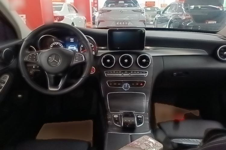 Used Mercedes-Benz C-Class 2016 C 180 L Sport Edition Center Console