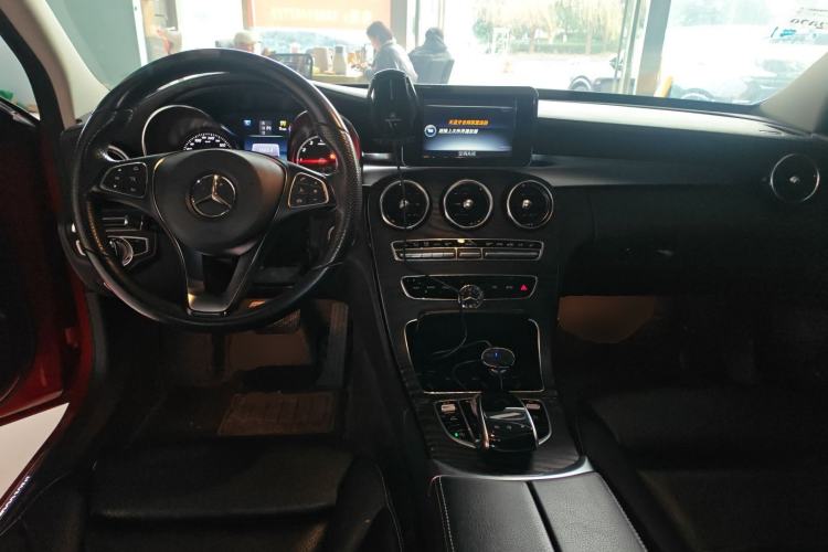 Used Mercedes-Benz C-Class 2016 C 200 L Sport Edition Center Console