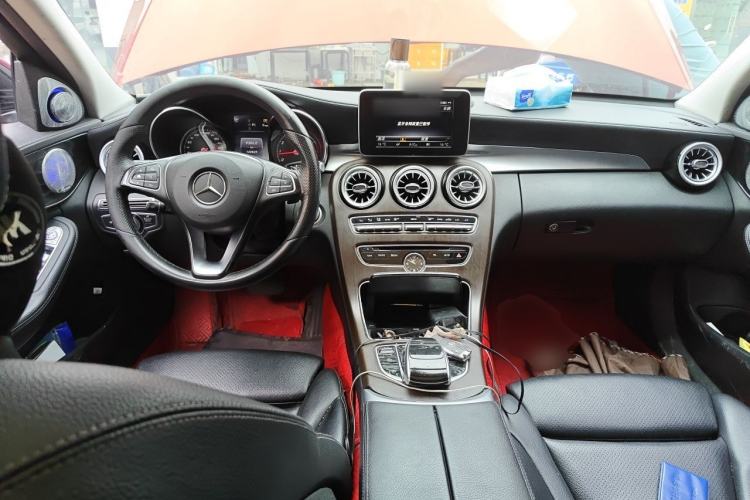 Used Mercedes-Benz C-Class 2016 C 200 L Sport Edition Center Console