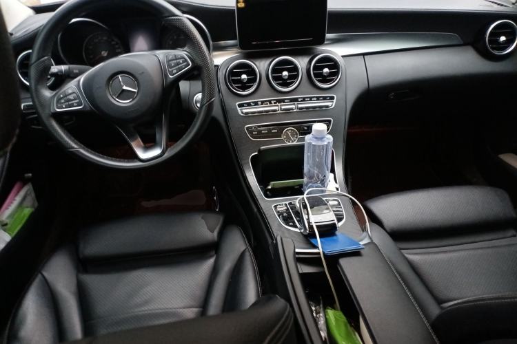 Used Mercedes-Benz C-Class 2016 C 200 L Sport Edition Center Console
