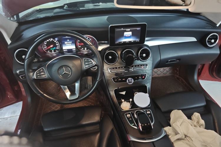 Used Mercedes-Benz C-Class 2016 C 200 L Sport Edition Center Console
