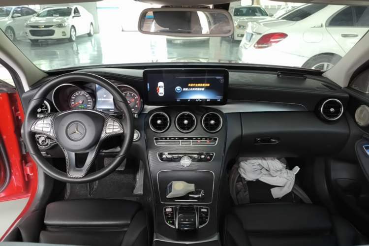 Used Mercedes-Benz C-Class 2016 C 180 L Sport Edition Center Console