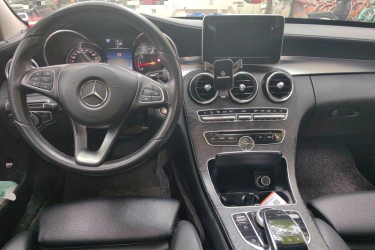 Used Mercedes-Benz C-Class 2016 C 200 L Sport Edition Center Console