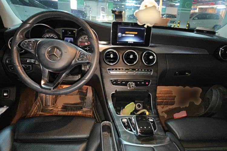 Used Mercedes-Benz C-Class 2016 C 180 L Sport Edition Center Console