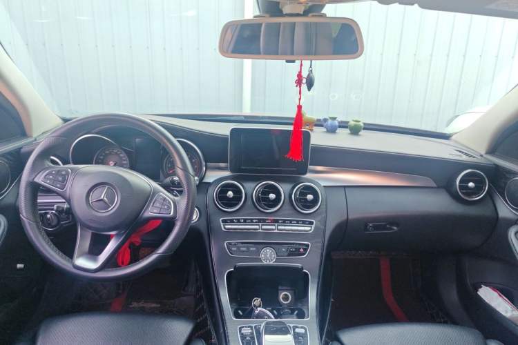 Used Mercedes-Benz C-Class 2016 C 200 L Sport Edition Center Console