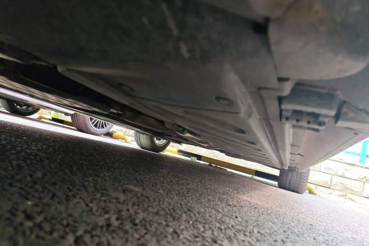 Used Mercedes-Benz C-Class 2016 C 200 L Sport Edition Chassis Front Left