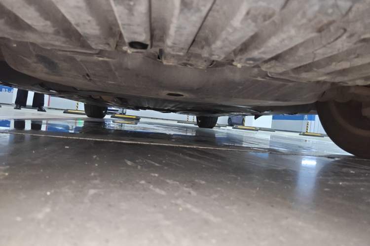 Used Mercedes-Benz C-Class 2016 C 200 L Sport Edition Chassis Front