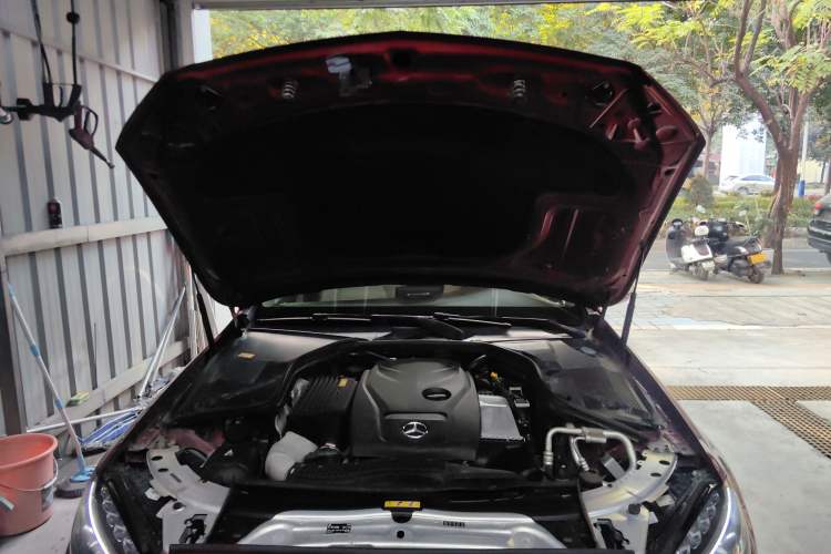 Used Mercedes-Benz C-Class 2016 C 200 L Sport Edition Engine Bay