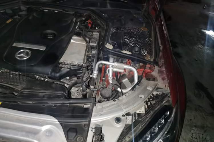 Used Mercedes-Benz C-Class 2016 C 180 L Sport Edition Engine Bay Left