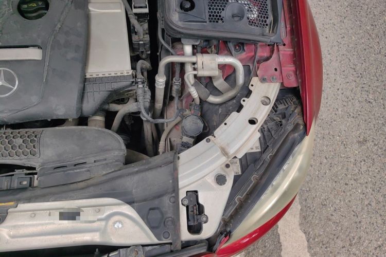 Used Mercedes-Benz C-Class 2016 C 200 L Sport Edition Engine Bay Left