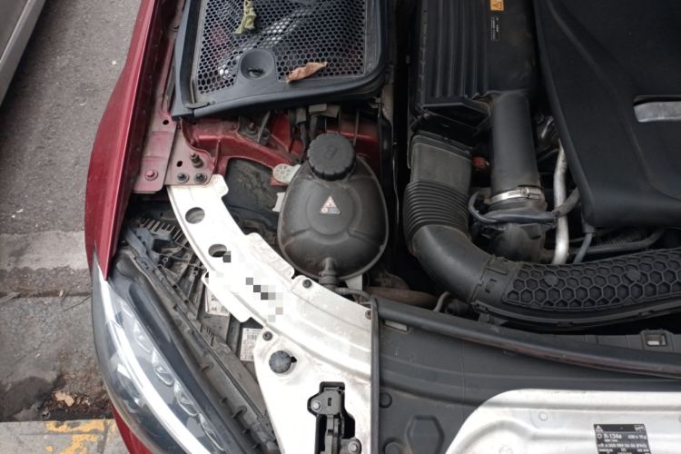 Used Mercedes-Benz C-Class 2016 C 200 L Sport Edition Engine Bay Right