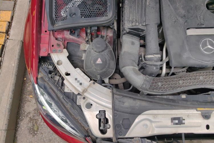 Used Mercedes-Benz C-Class 2016 C 200 L Sport Edition Engine Bay Right