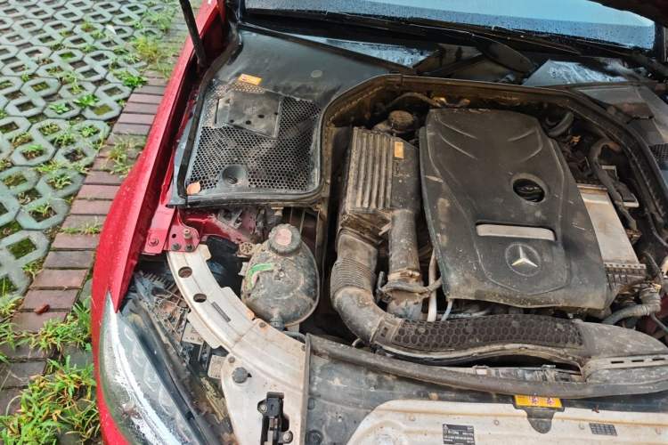 Used Mercedes-Benz C-Class 2016 C 200 L Sport Edition Engine Bay Right