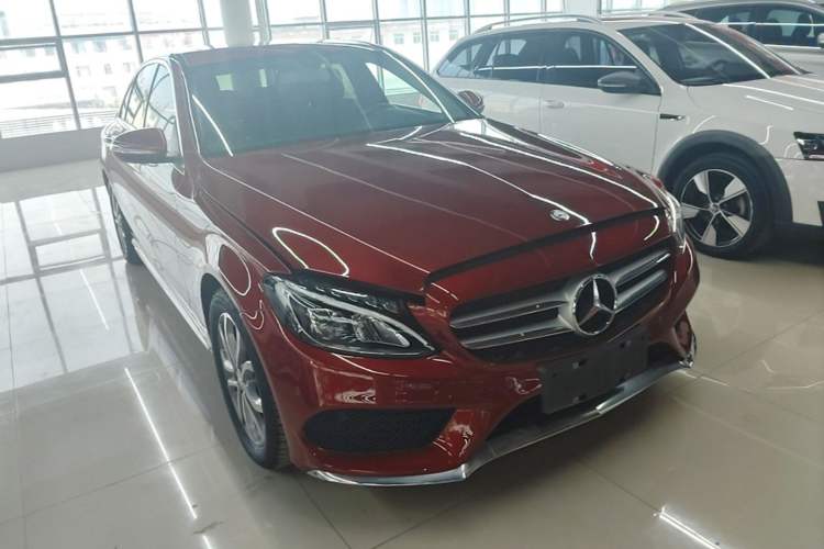 Used Mercedes-Benz C-Class 2016 C 180 L Sport Edition Front Right 45 Deg