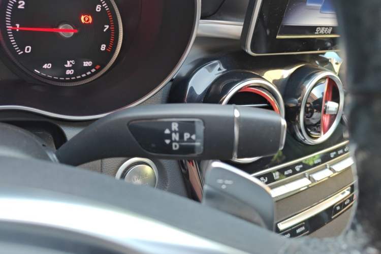 Used Mercedes-Benz C-Class 2016 C 200 Sport Edition Gear Lever