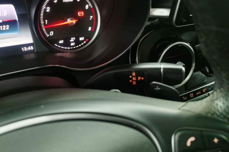 Used Mercedes-Benz C-Class 2016 C 200 L Sport Edition Gear Lever