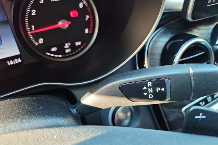 Used Mercedes-Benz C-Class 2016 C 200 L Sport Edition Gear Lever
