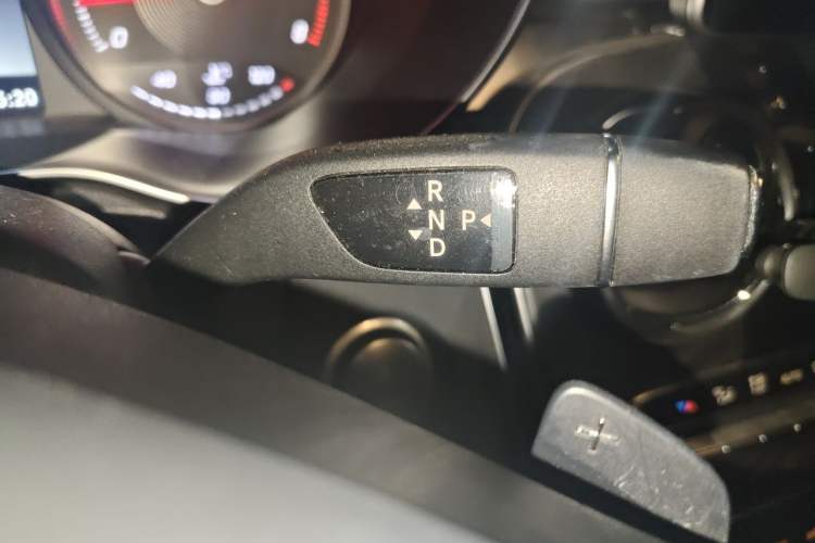 Used Mercedes-Benz C-Class 2016 C 180 L Sport Edition Gear Lever
