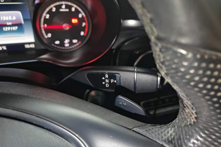 Used Mercedes-Benz C-Class 2016 C 200 L Sport Edition Gear Lever
