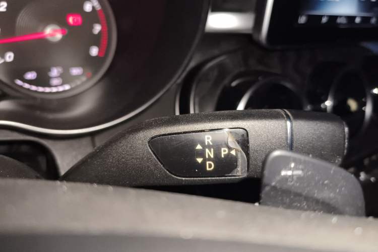 Used Mercedes-Benz C-Class 2016 C 200 L Sport Edition Gear Lever