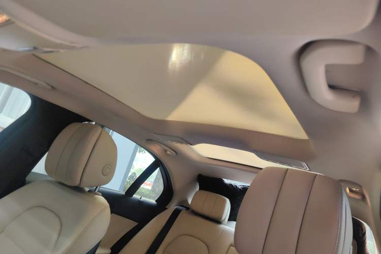 Used Mercedes-Benz C-Class 2016 C 200 L Sport Edition Headliner