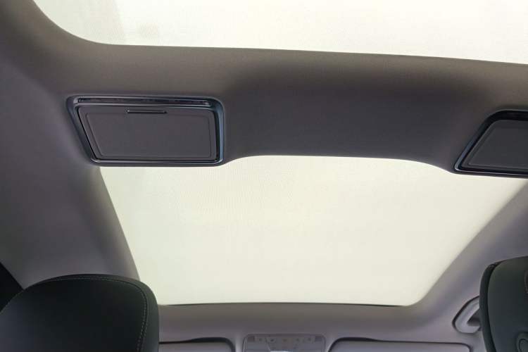 Used Mercedes-Benz C-Class 2016 C 200 L Sport Edition Headliner
