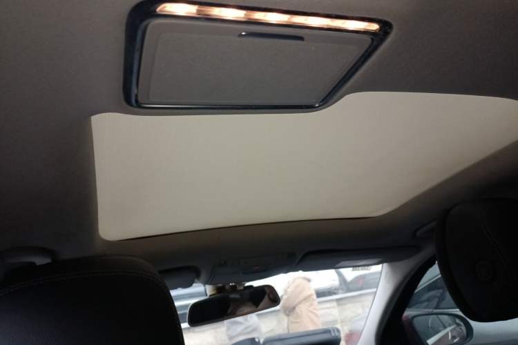 Used Mercedes-Benz C-Class 2016 C 200 L Sport Edition Headliner