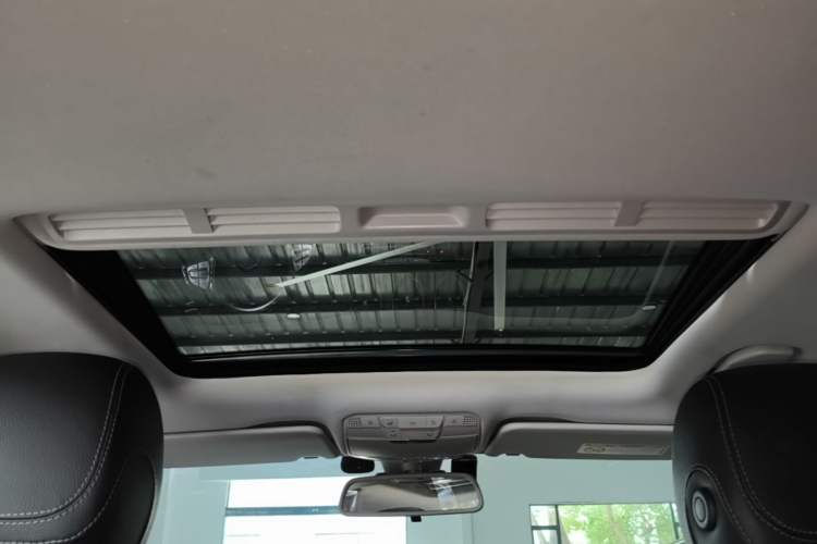 Used Mercedes-Benz C-Class 2016 C 180 L Sport Edition Headliner