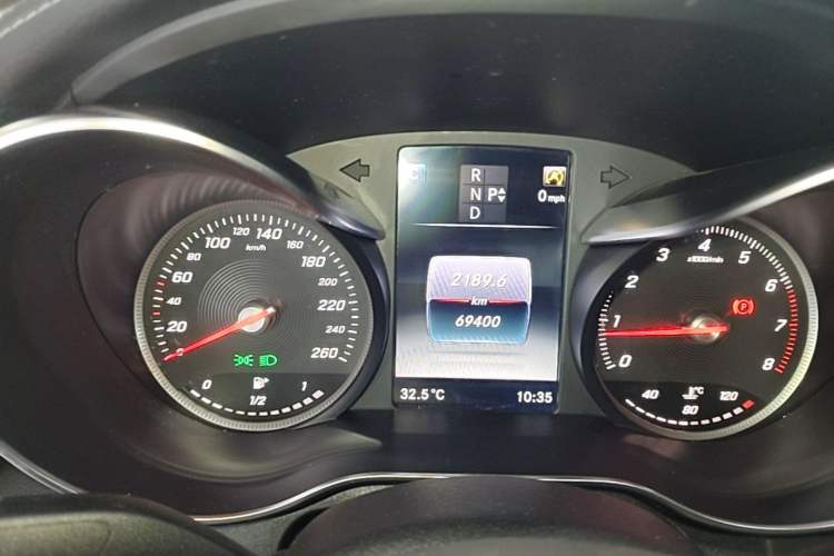 Used Mercedes-Benz C-Class 2016 C 180 L Sport Edition Instrument Cluster
