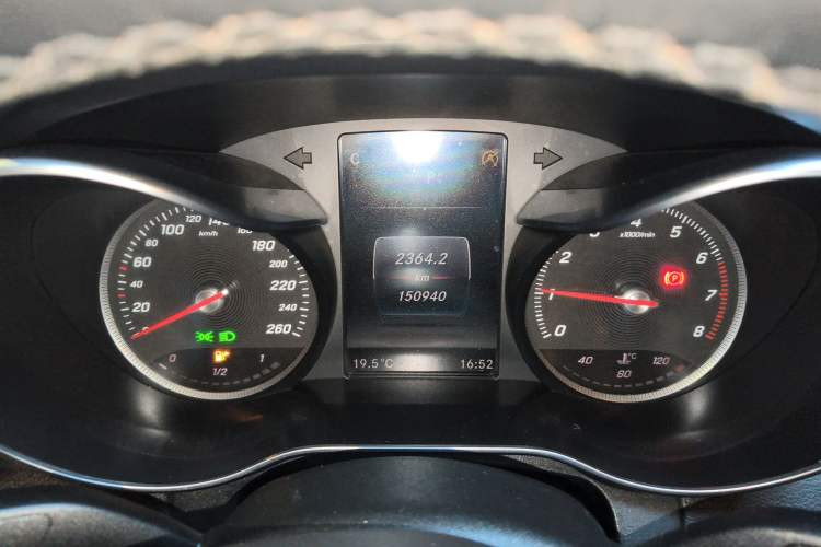 Used Mercedes-Benz C-Class 2016 C 180 L Sport Edition Instrument Cluster