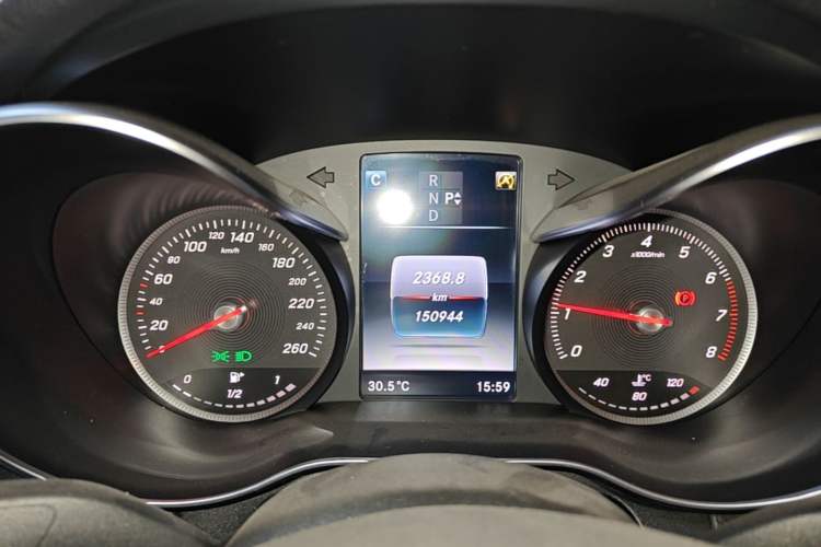 Used Mercedes-Benz C-Class 2016 C 180 L Sport Edition Instrument Cluster