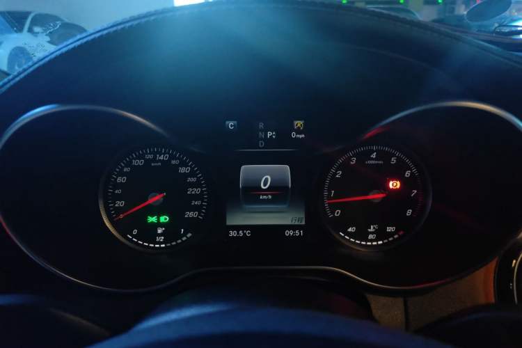 Used Mercedes-Benz C-Class 2016 C 180 L Sport Edition Instrument Cluster