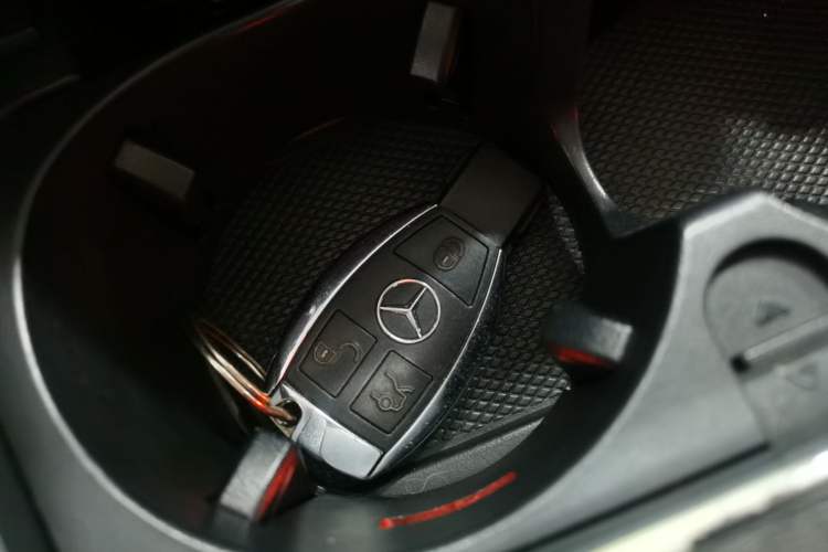 Used Mercedes-Benz C-Class 2016 C 200 L Sport Edition Interior 1