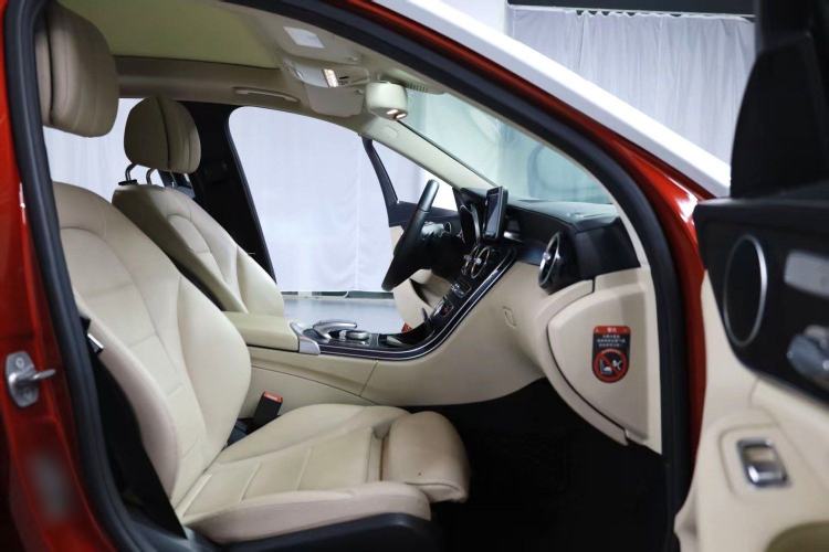 Used Mercedes-Benz C-Class 2016 C 200 L Sport Edition Interior 3