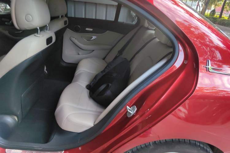 Used Mercedes-Benz C-Class 2016 C 200 L Sport Edition Interior 4