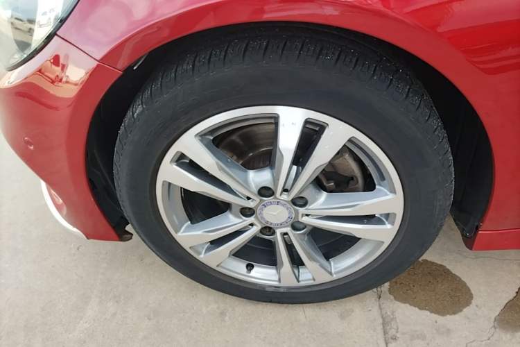 Used Mercedes-Benz C-Class 2016 C 200 L Sport Edition Left Front Wheel Hub