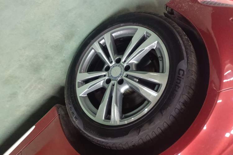 Used Mercedes-Benz C-Class 2016 C 200 L Sport Edition Left Front Wheel Hub