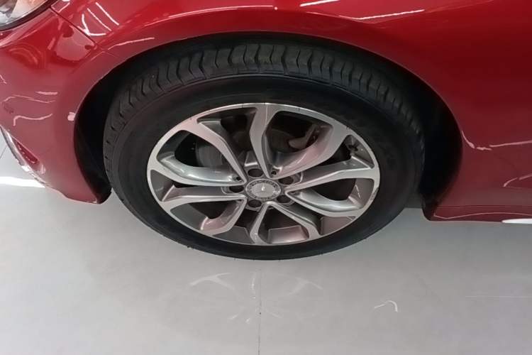 Used Mercedes-Benz C-Class 2016 C 180 L Sport Edition Left Front Wheel Hub