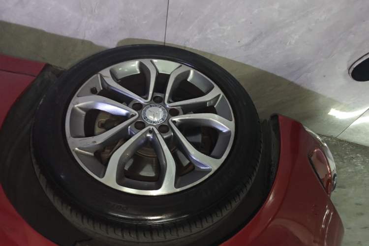 Used Mercedes-Benz C-Class 2016 C 180 L Sport Edition Left Front Wheel Hub