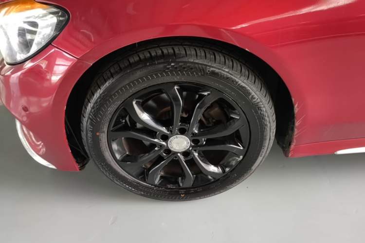 Used Mercedes-Benz C-Class 2016 C 180 L Sport Edition Left Front Wheel Hub