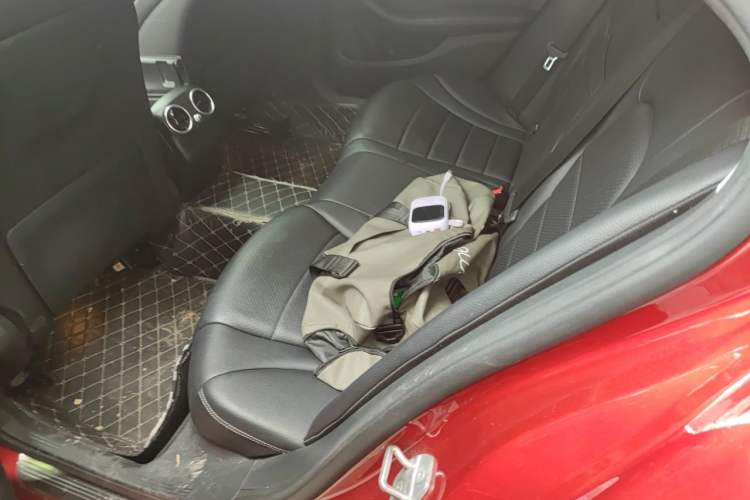 Used Mercedes-Benz C-Class 2016 C 180 L Sport Edition Left Rear Seat