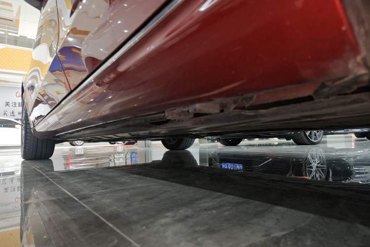 Used Mercedes-Benz C-Class 2016 C 200 L Left Side Sill