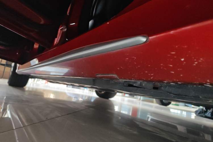 Used Mercedes-Benz C-Class 2016 C 200 L Sport Edition Left Side Sill