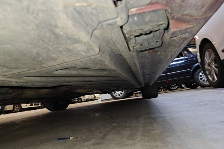 Used Mercedes-Benz C-Class 2016 C 180 L Sport Edition Left Side Sill