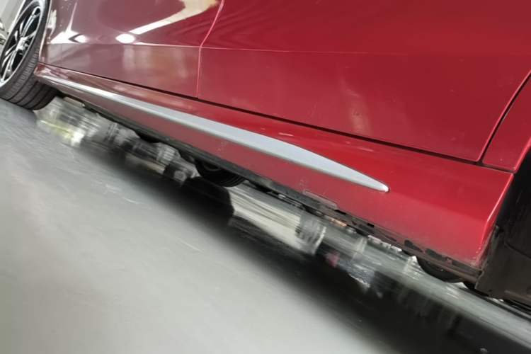 Used Mercedes-Benz C-Class 2016 C 180 L Sport Edition Left Side Sill